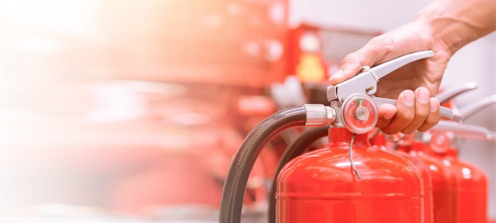 Peralatan Pemadam Kebakaran: Jenis dan Cara Menggunakannya